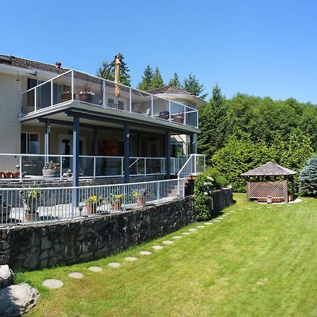 At The Shore Bed And Breakfast Sechelt Dış mekan fotoğraf